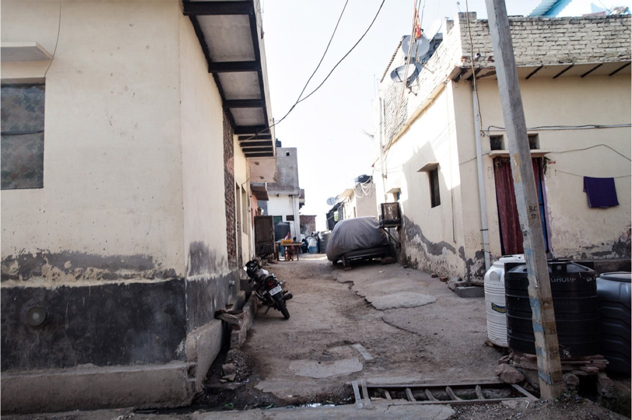 view into a small alley in Bapu Colony in New Delhi